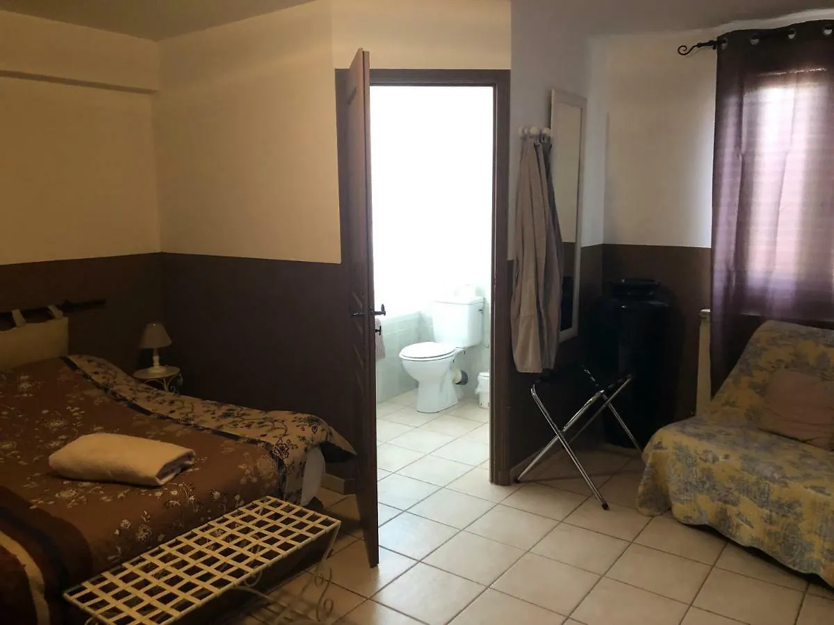 Le Provencal Hotel Aups